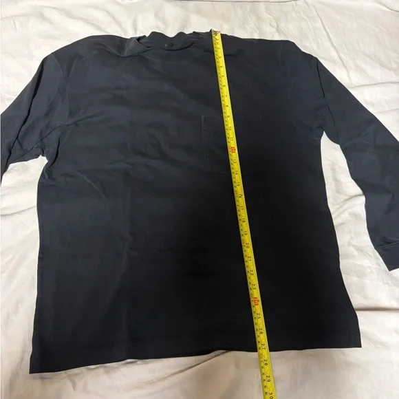 Uniqlo Men's Dark Long Sleeve Tee - Picture 4 of 5